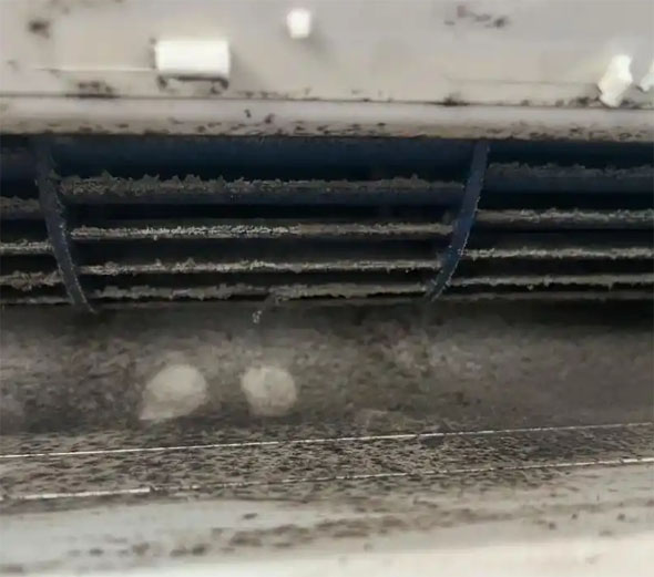 垫江空调吹的风有股烧焦味是怎么回事